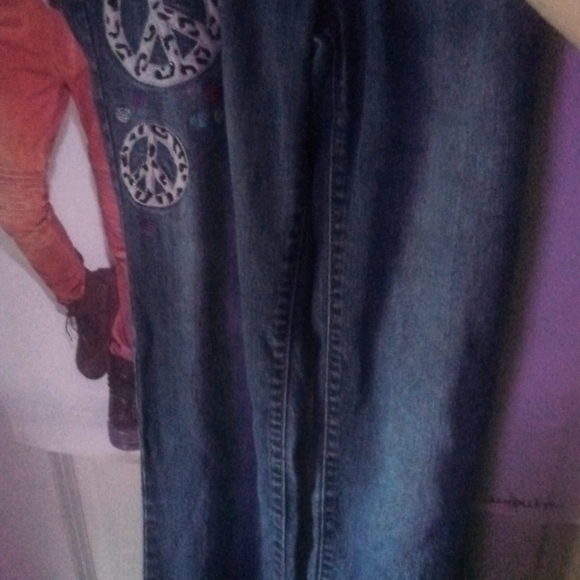 Peanuts (Snoopy) Peace & Love outfit - Picture 3 of 5